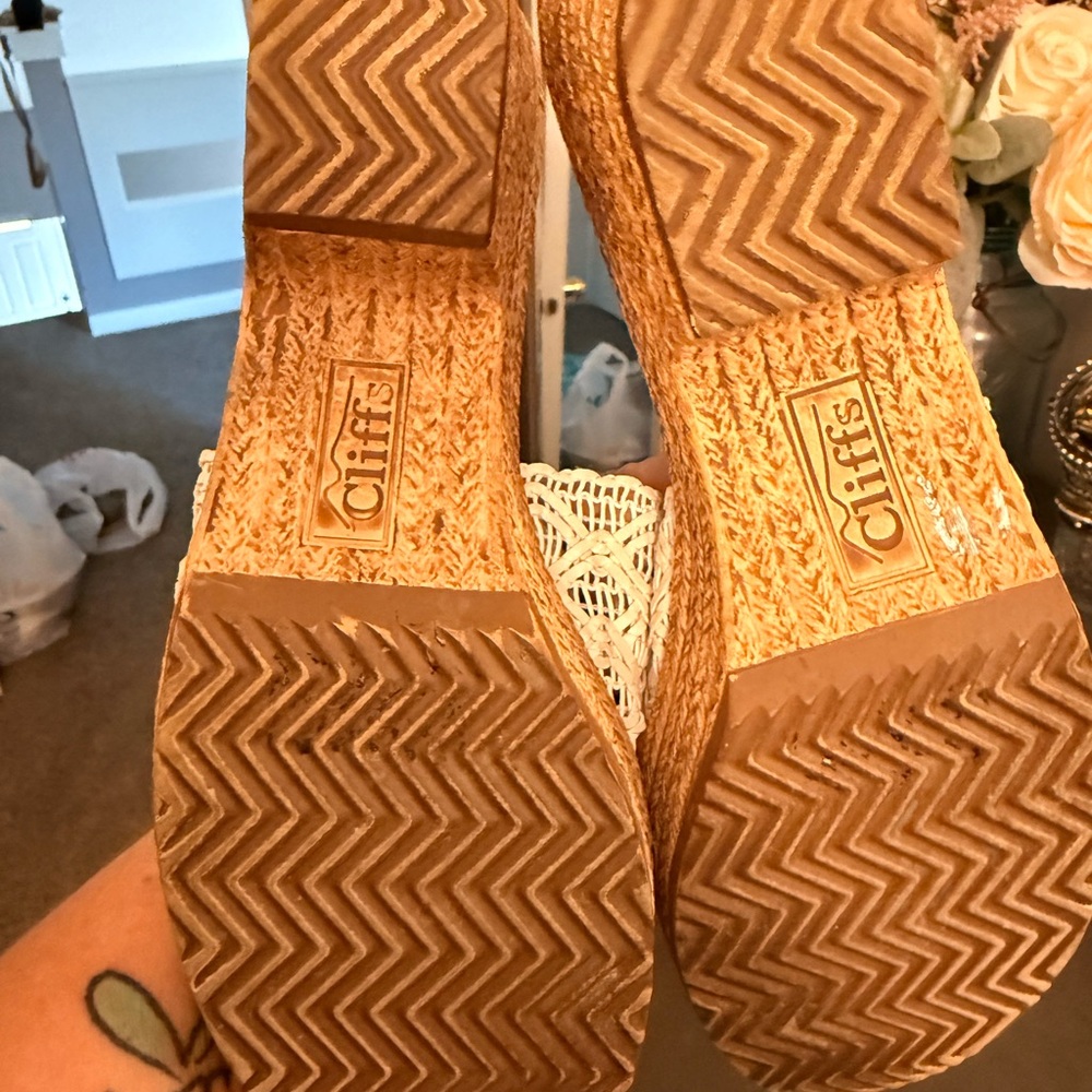 Cliffs by WHITE MOUNTAIN Cream Crochet Slide Wedges with Tan Platform - Picture 3 of 3